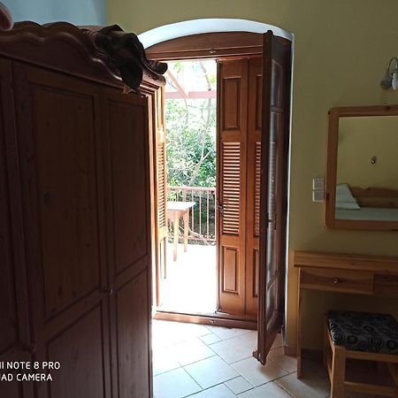 Panormos  Giannis Apartments By Climbing House מראה חיצוני תמונה