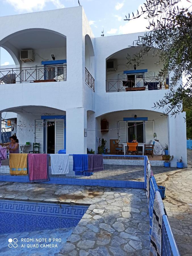 Panormos  Giannis Apartments By Climbing House מראה חיצוני תמונה